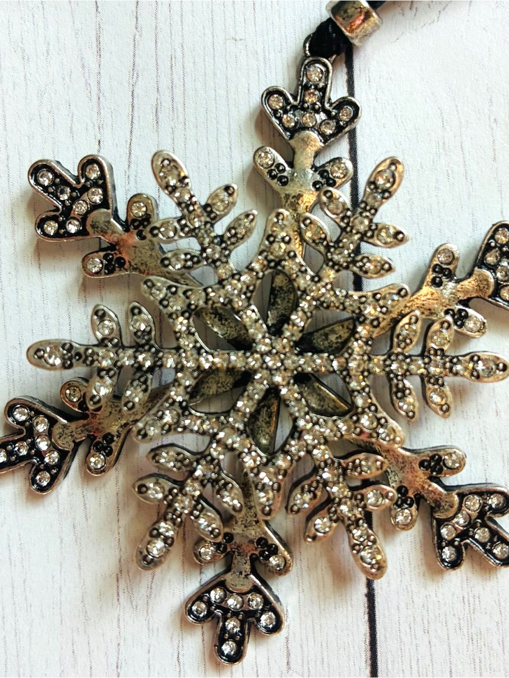New NWT J. Jill Silver Rhinestone Snowflake Necklace, Brooch, Earrings Set $112 - Picture 4 of 6